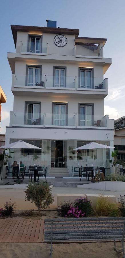 Brienz Hotel 3*